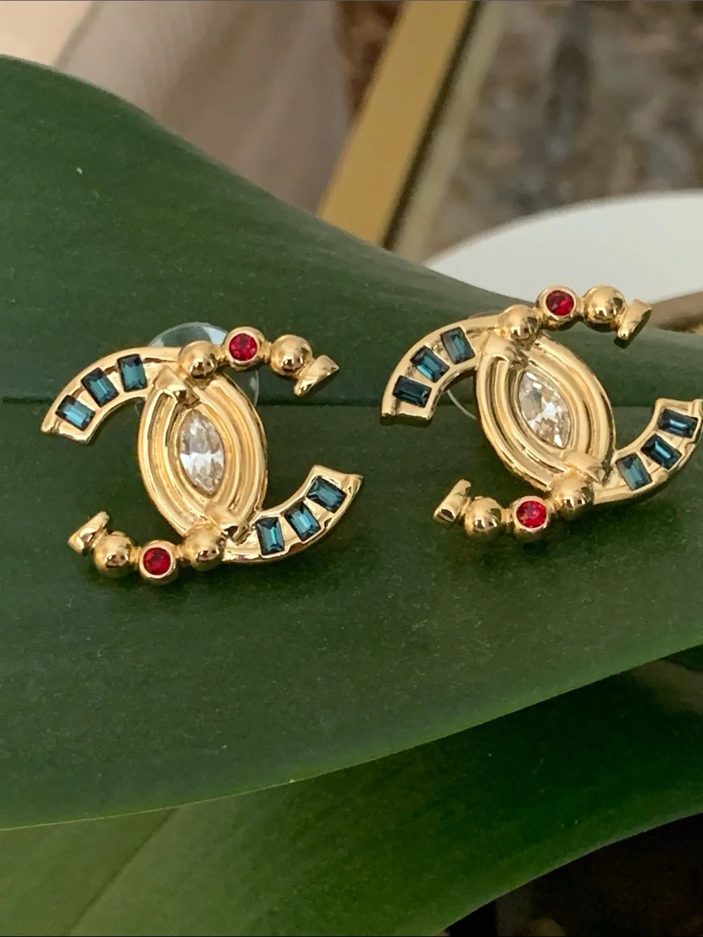 Absolutely stunning, limited edition authentic Chanel CC studs with crystals